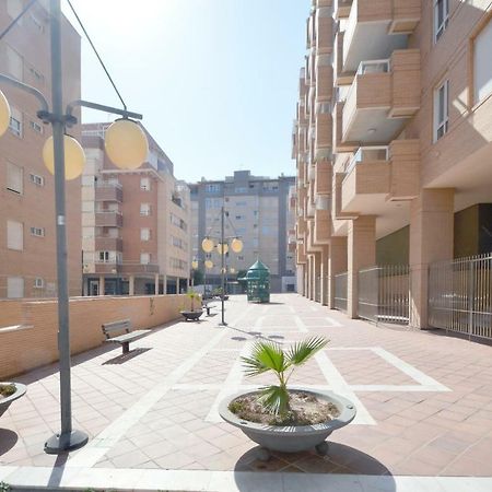 Апартаменты Moderno Apartamento Frente A La Playa Y El Centro Альмерия Экстерьер фото