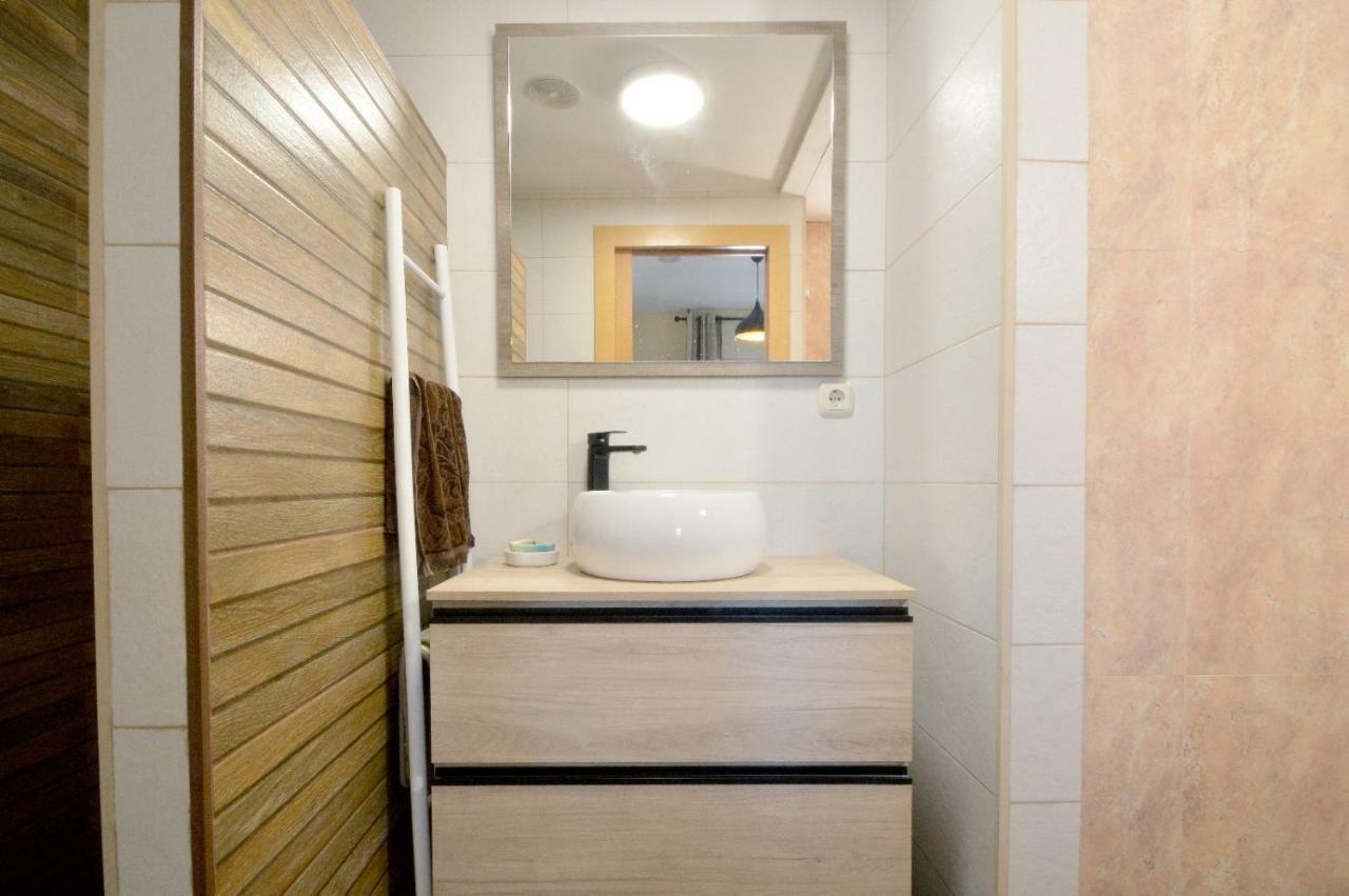 Апартаменты Moderno Apartamento Frente A La Playa Y El Centro Альмерия Экстерьер фото