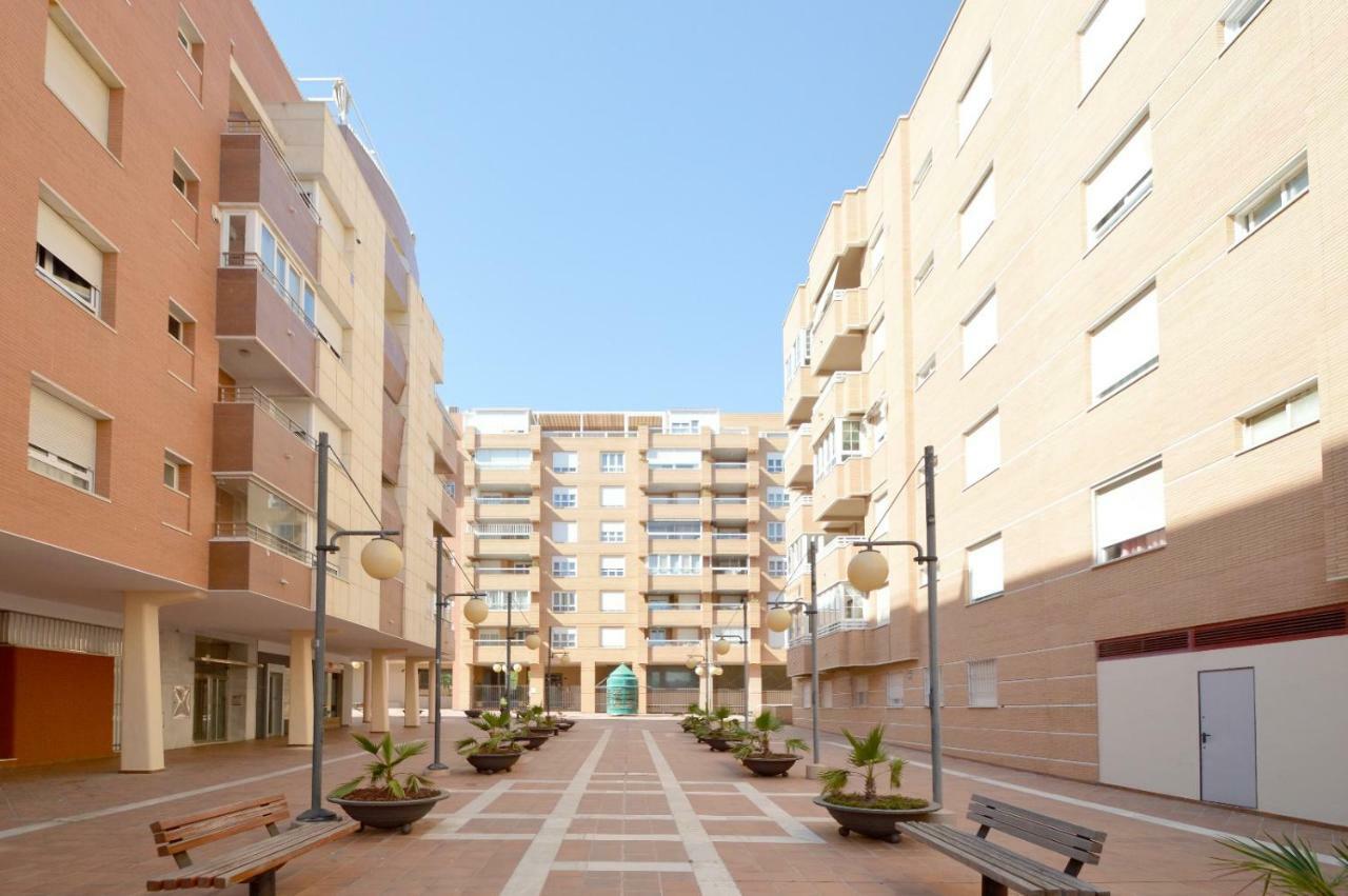 Апартаменты Moderno Apartamento Frente A La Playa Y El Centro Альмерия Экстерьер фото